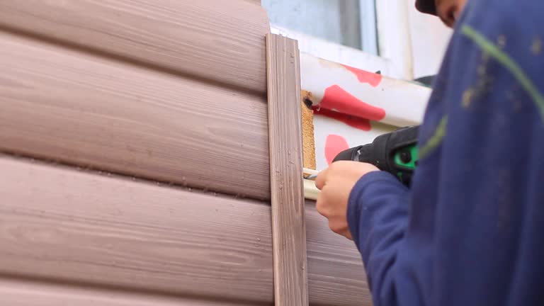 Affordable siding repair and maintenance services in El Rio, CA